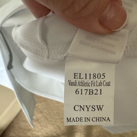 Medelita Women's Vandi 34 1/2" Lab Coat size Small - Picture 5 of 8